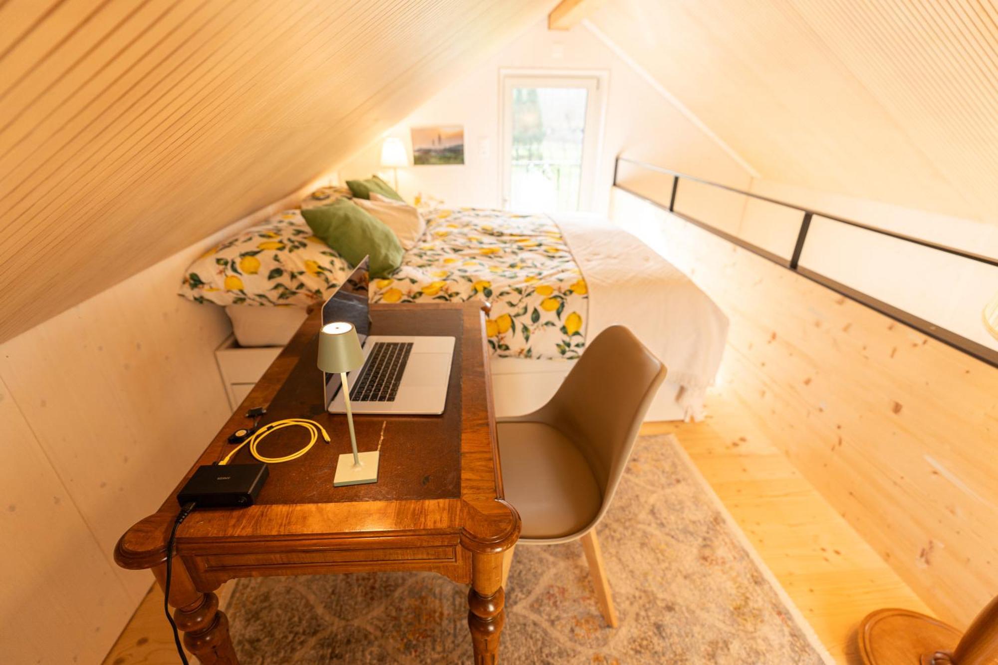 Tiny House Chez Claudine - Relaxen, Workspace, Naehe Thermen, Netflix, Free Parking & Wifi Brugg  Exterior photo